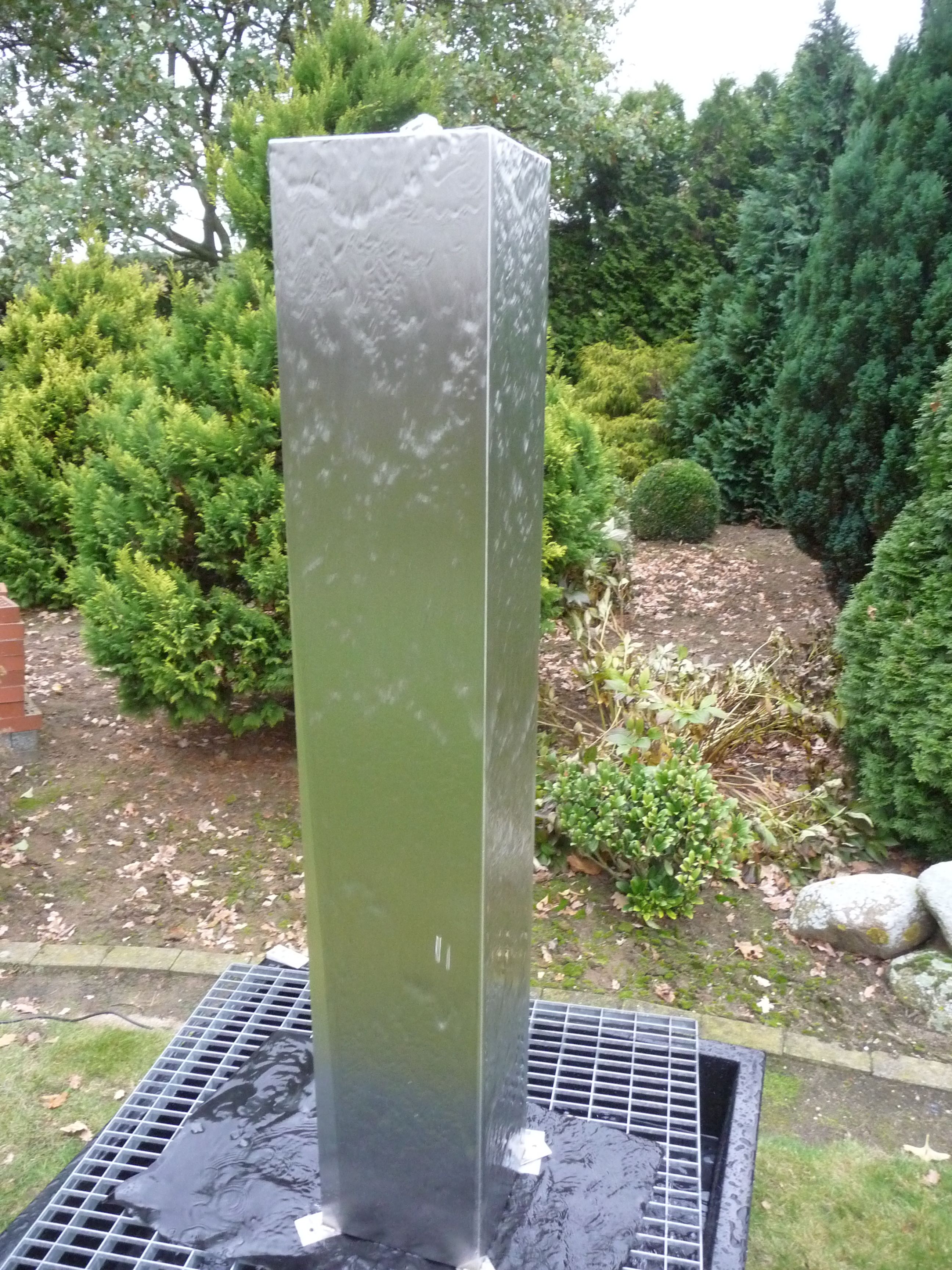 Wasserspiel Obelisk ( Säule ) Edelstahl | Pumpen Holzum GmbH