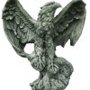 Adler mit gespreizten Flügeln, H 60 cm, aus Betonwerkstein/Steinguss, grau