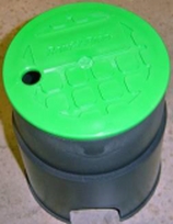 RAIN BIRD Runder Ventilkasten mit Deckel Ø 200 mm H 236,5 mm Typ VBA02672, schwarz mit grünem Deckel